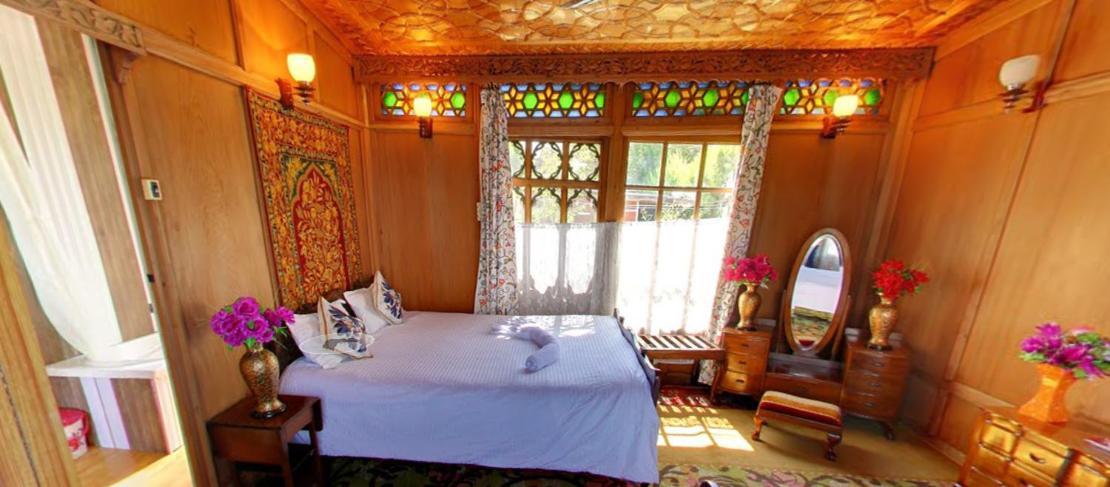 מלון Srīnagar Peacock Houseboats מראה חיצוני תמונה