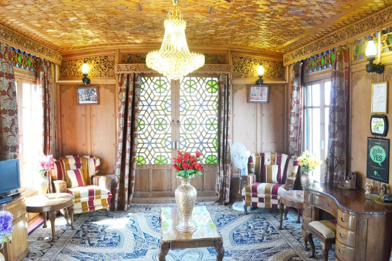 מלון Srīnagar Peacock Houseboats מראה חיצוני תמונה