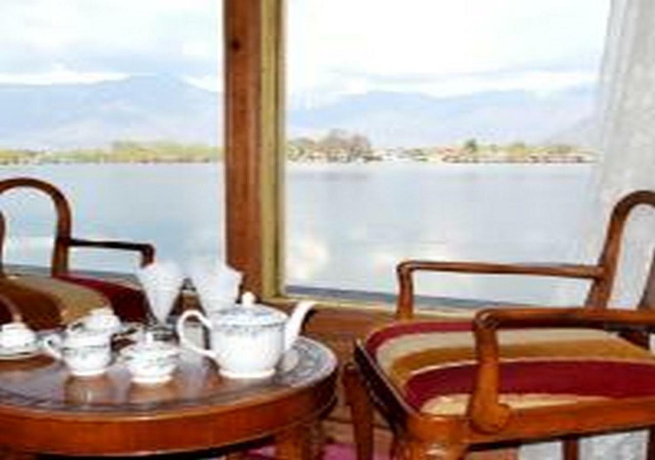 מלון Srīnagar Peacock Houseboats מראה חיצוני תמונה