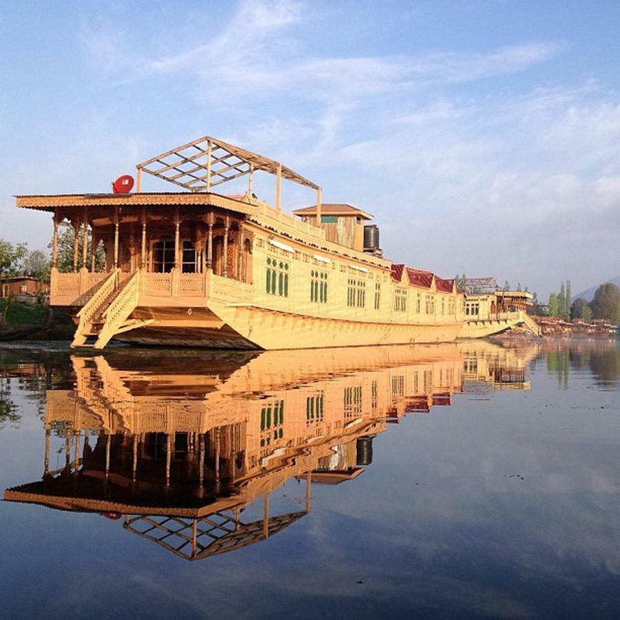 מלון Srīnagar Peacock Houseboats מראה חיצוני תמונה